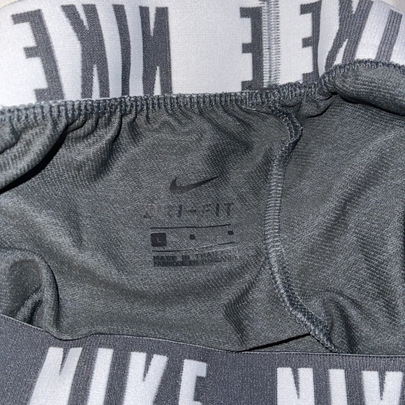 Nike Girls Shorts - Picture 3 of 3